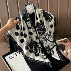 2/$30 NEW Groovy Retro Flower Power Black White Geometric Printed Silky Scarf